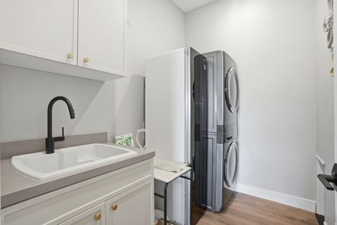 Tiny photo for 2011 E BEVERLY DR, Holladay, UT 84117 (MLS # 2151589)