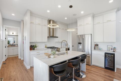 Tiny photo for 2011 E BEVERLY DR, Holladay, UT 84117 (MLS # 2151589)