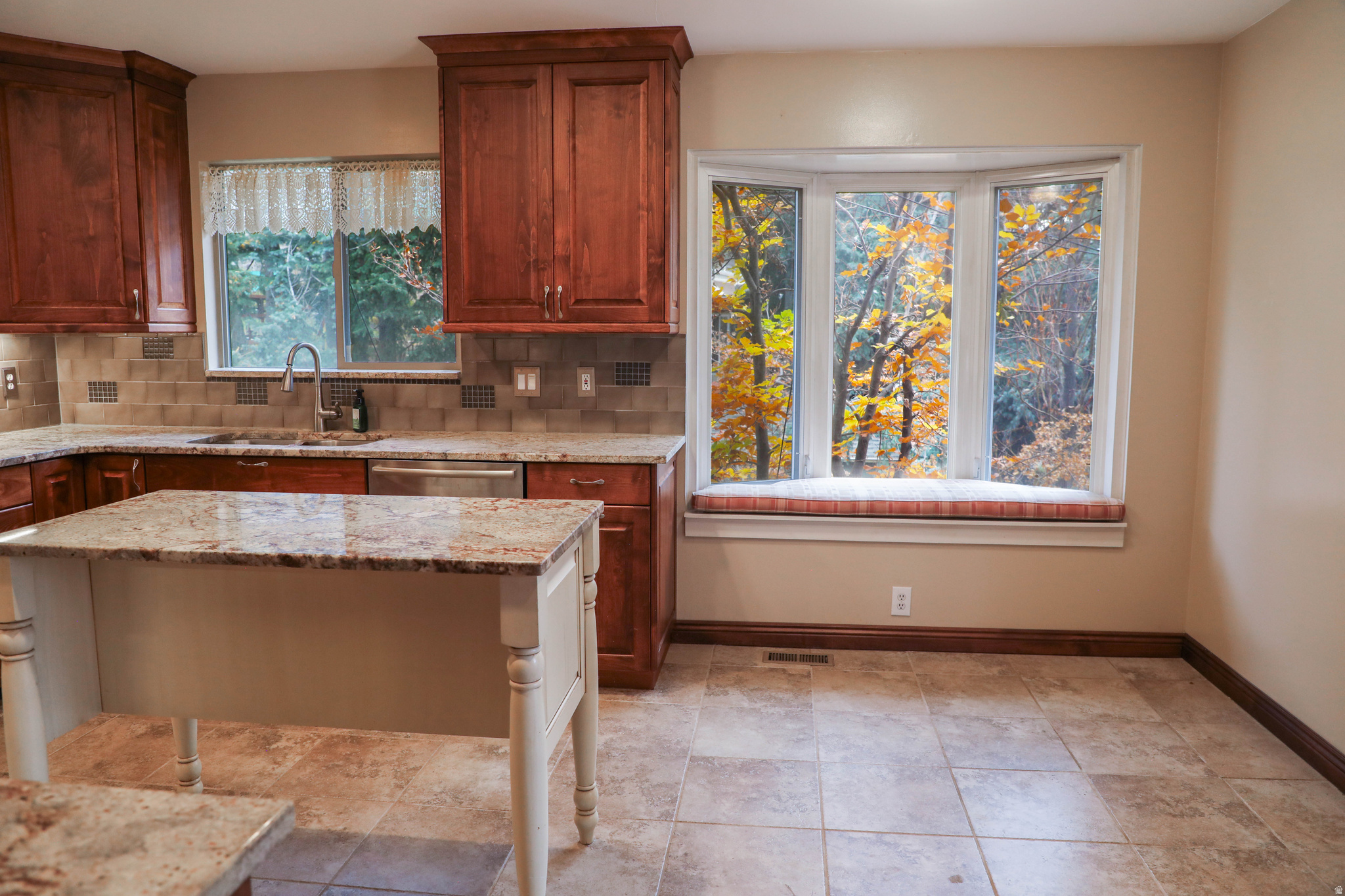 MT OLYMPUS HILLS - Residential