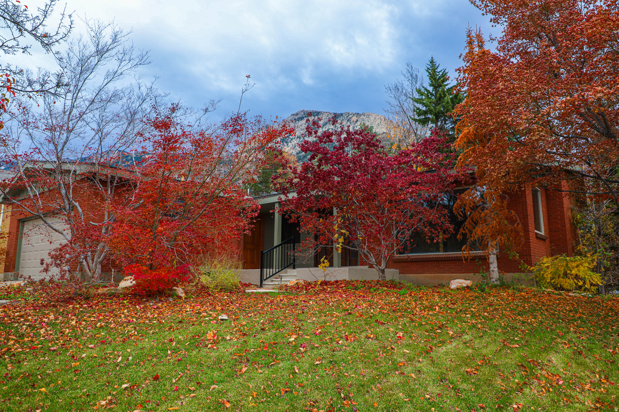 MT OLYMPUS HILLS - Residential