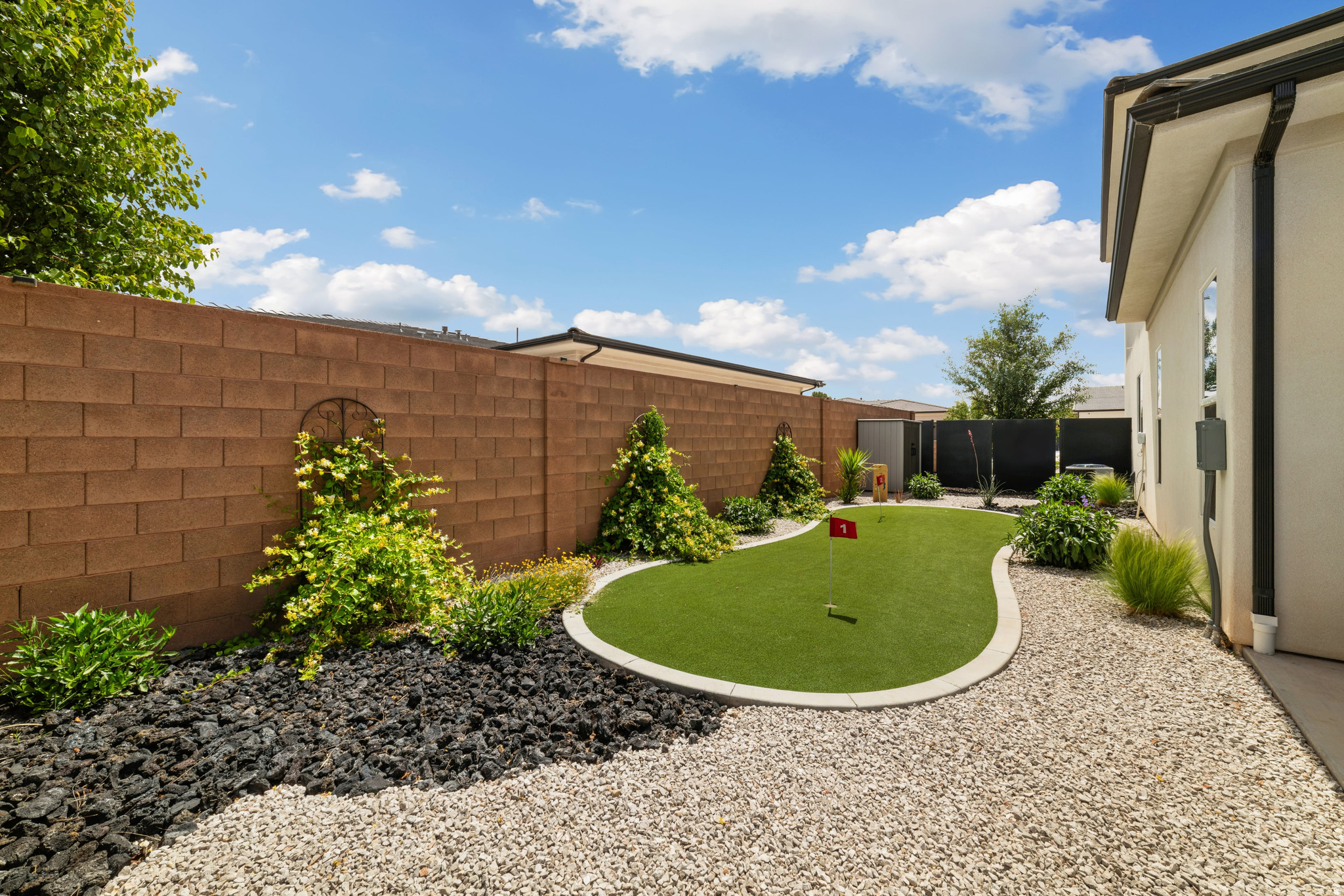 WHITWORTH ESTATES - Residential