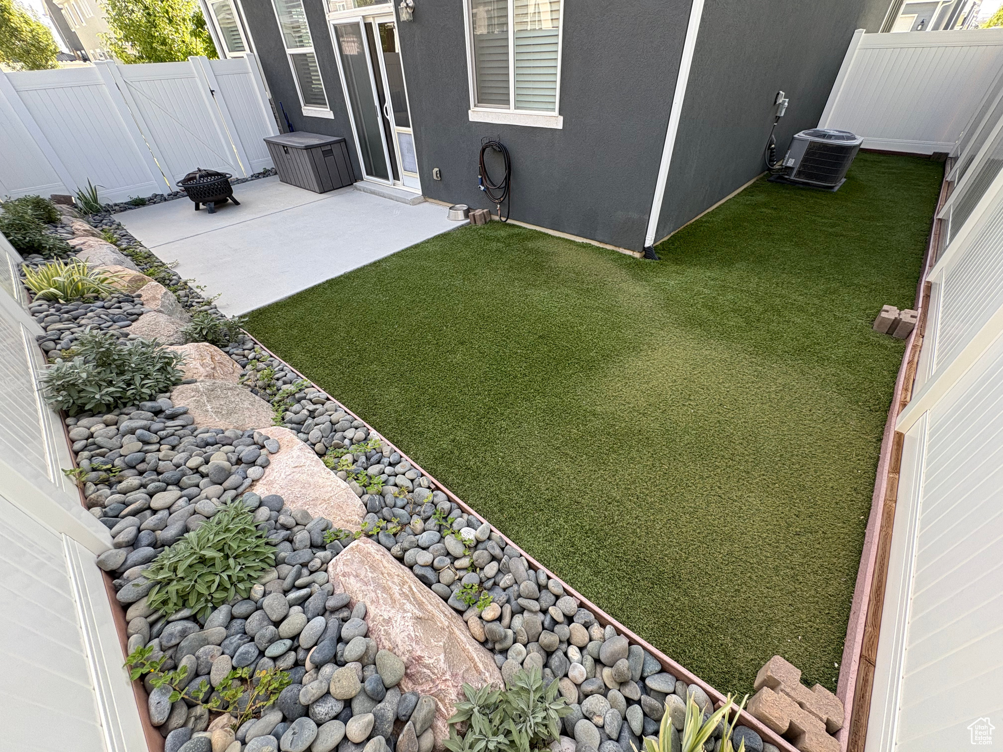 SALT POINT VISTA - Residential