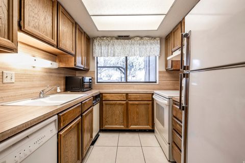 Tiny photo for 325 E 2550 N #17, North Ogden, UT 84414 (MLS # 2139791)