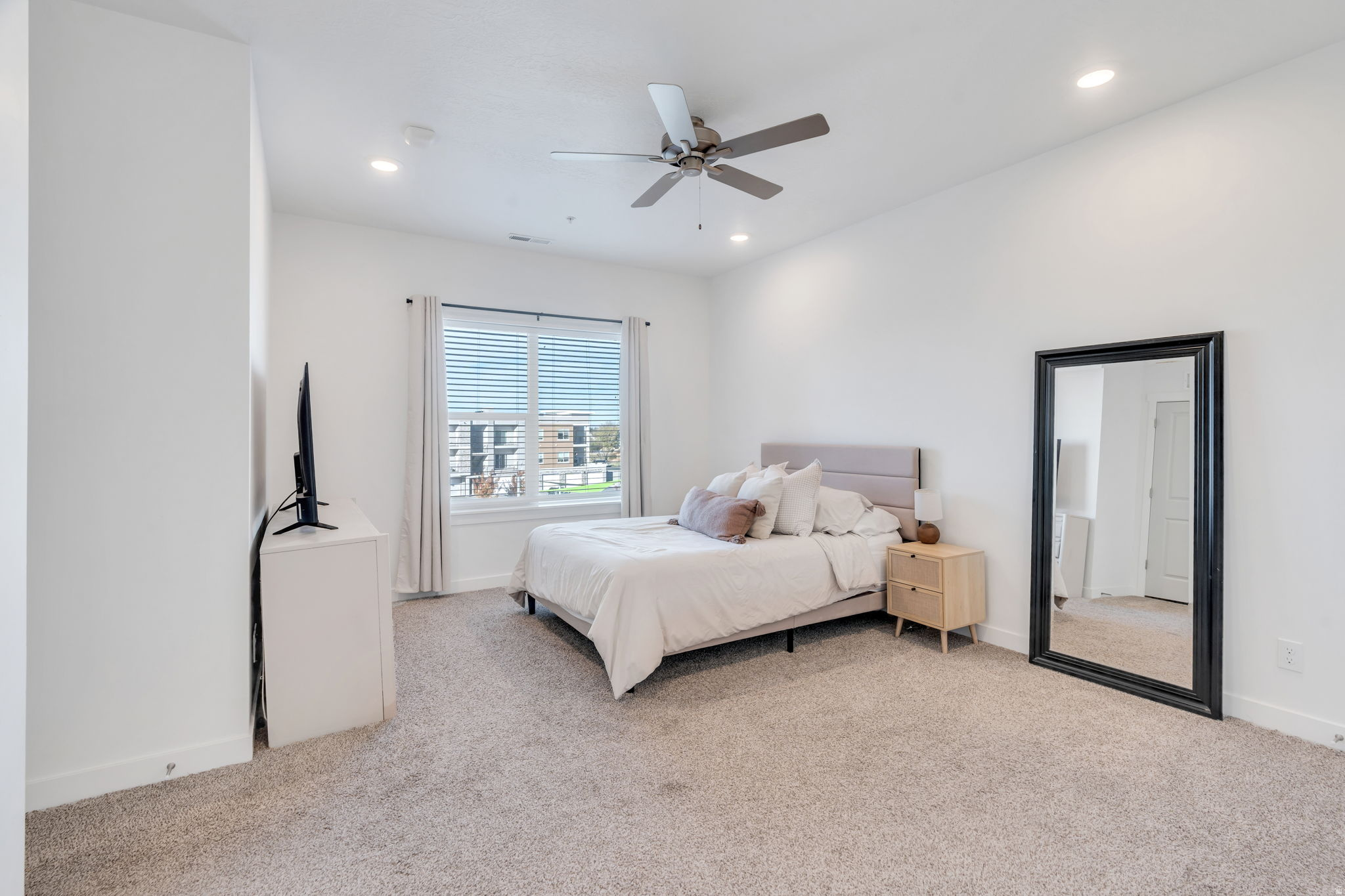 VISTA VIEW - Residential