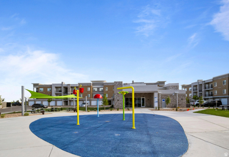 VISTA VIEW - Residential