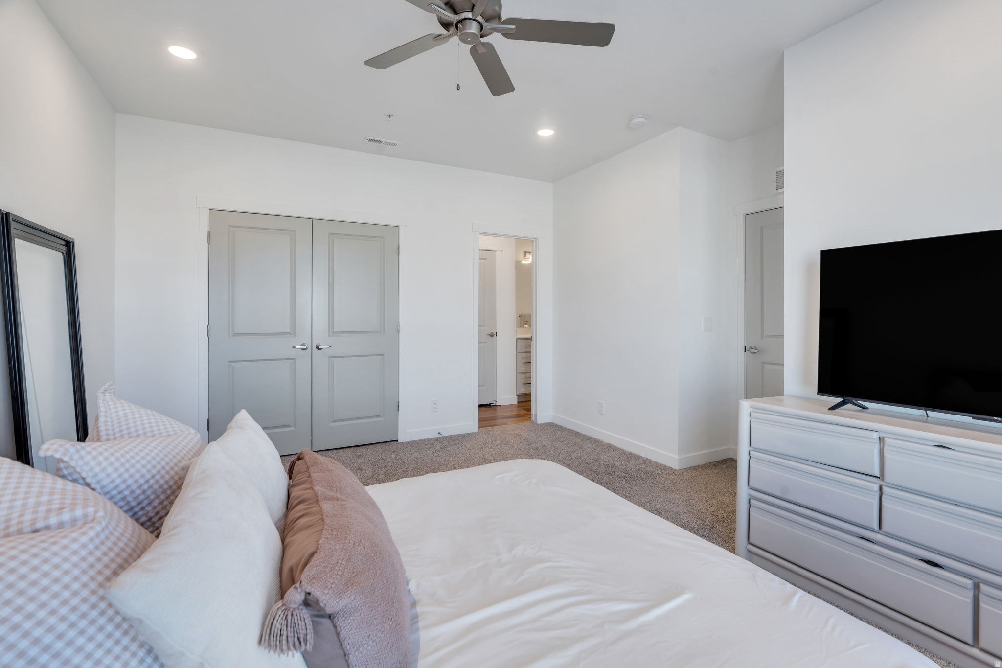 VISTA VIEW - Residential