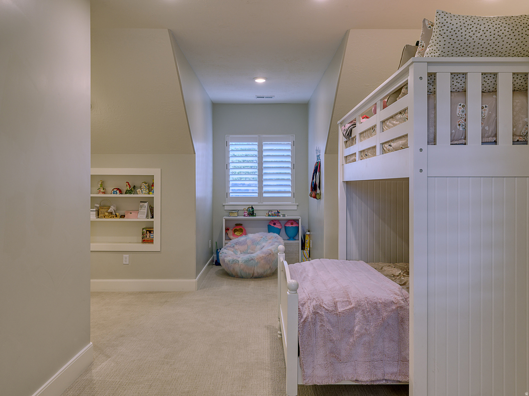 NORTH MEADOW - Residential