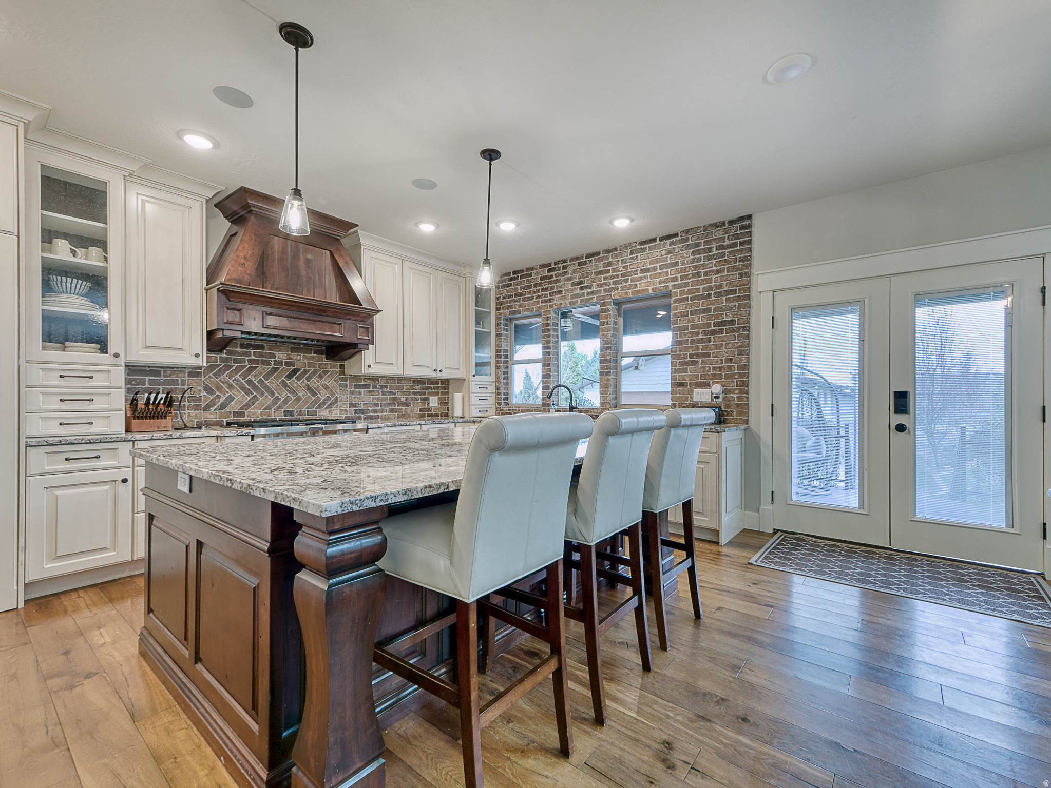 NORTH MEADOW - Residential