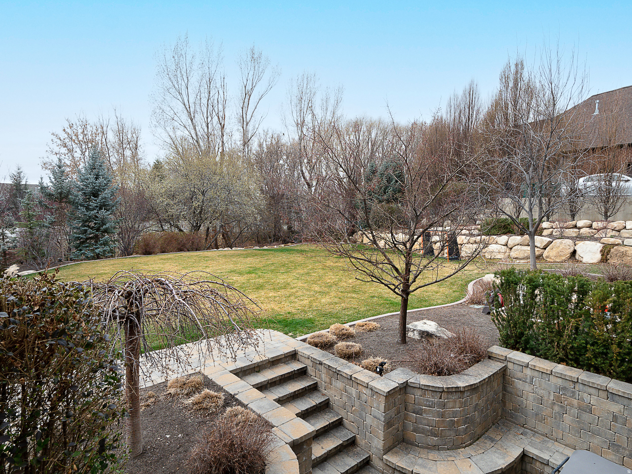 NORTH MEADOW - Residential