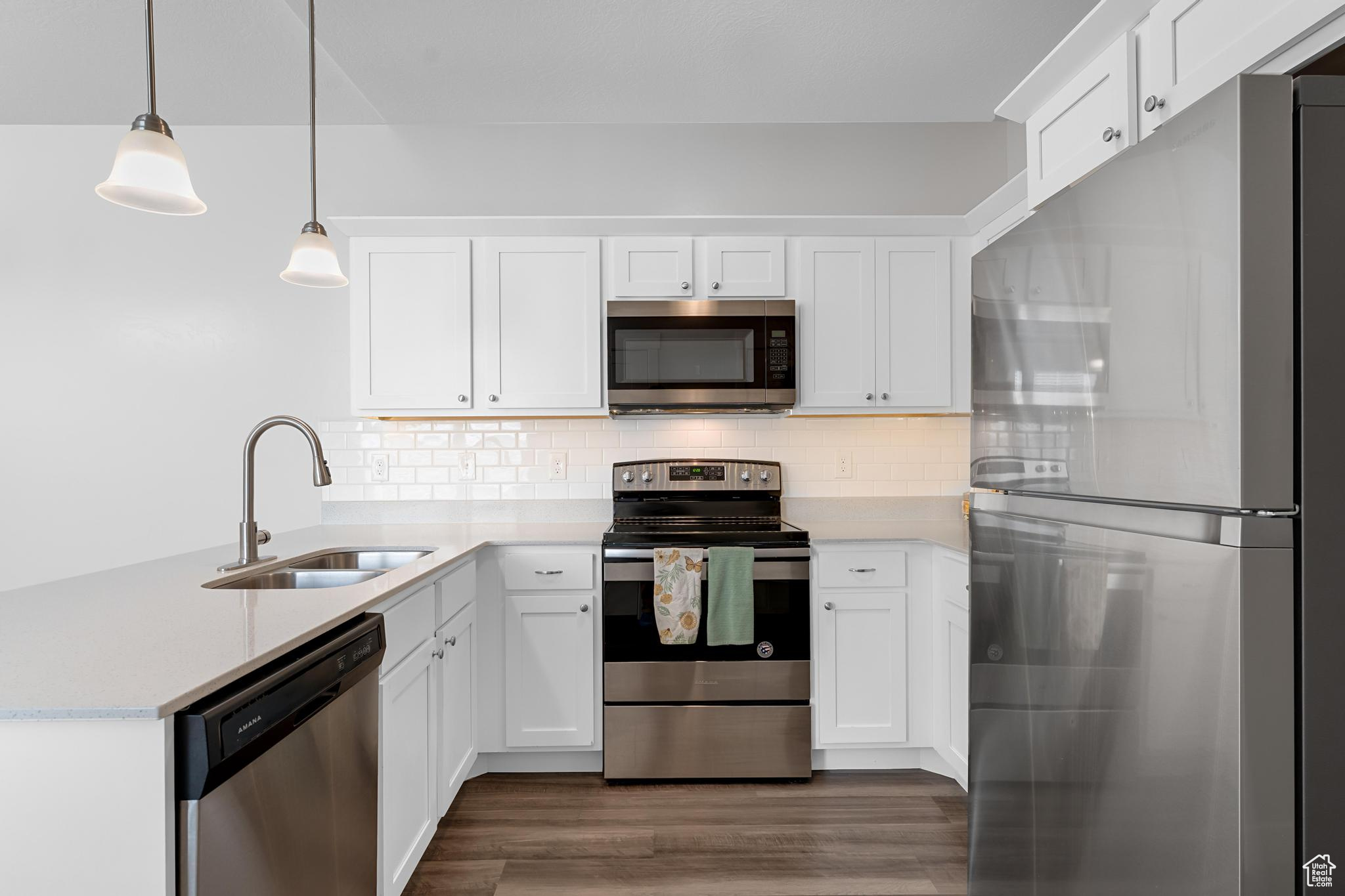 LAKE FRONT - Residential