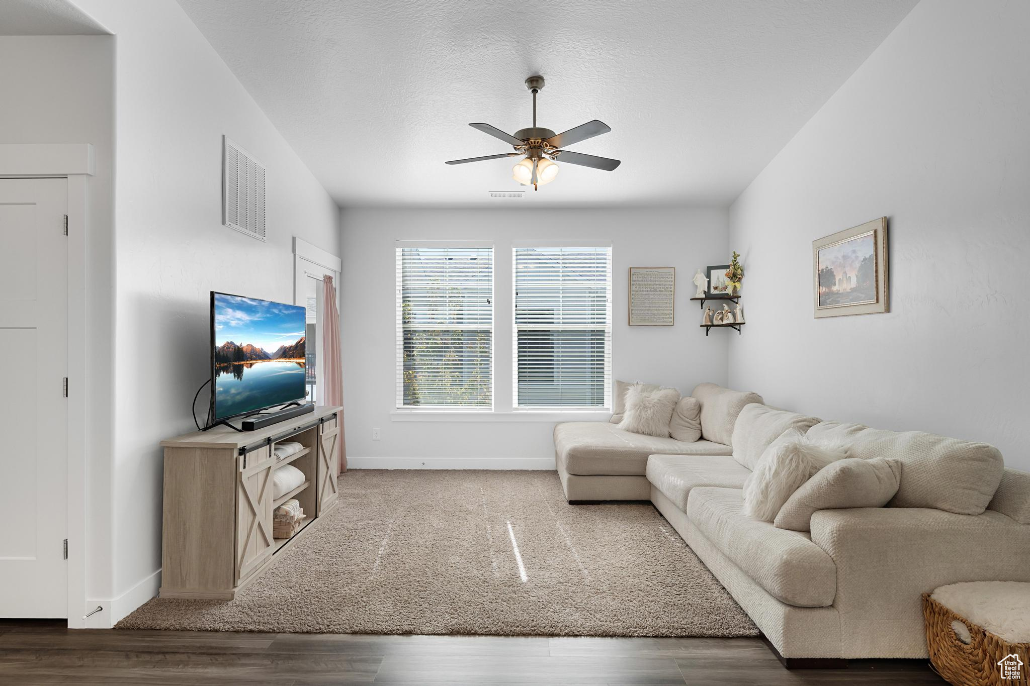 LAKE FRONT - Residential