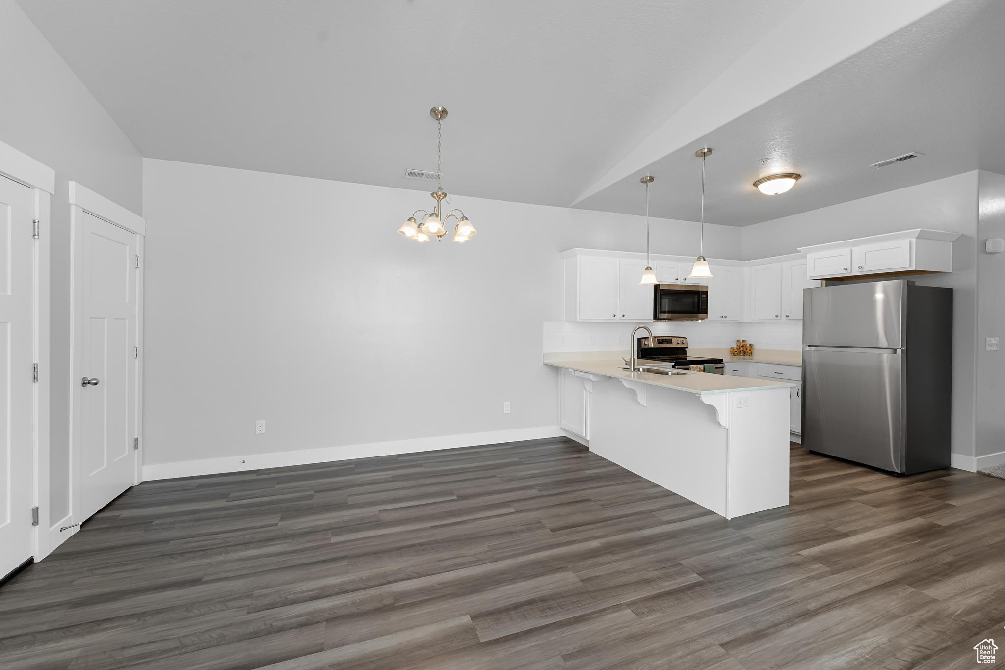 LAKE FRONT - Residential