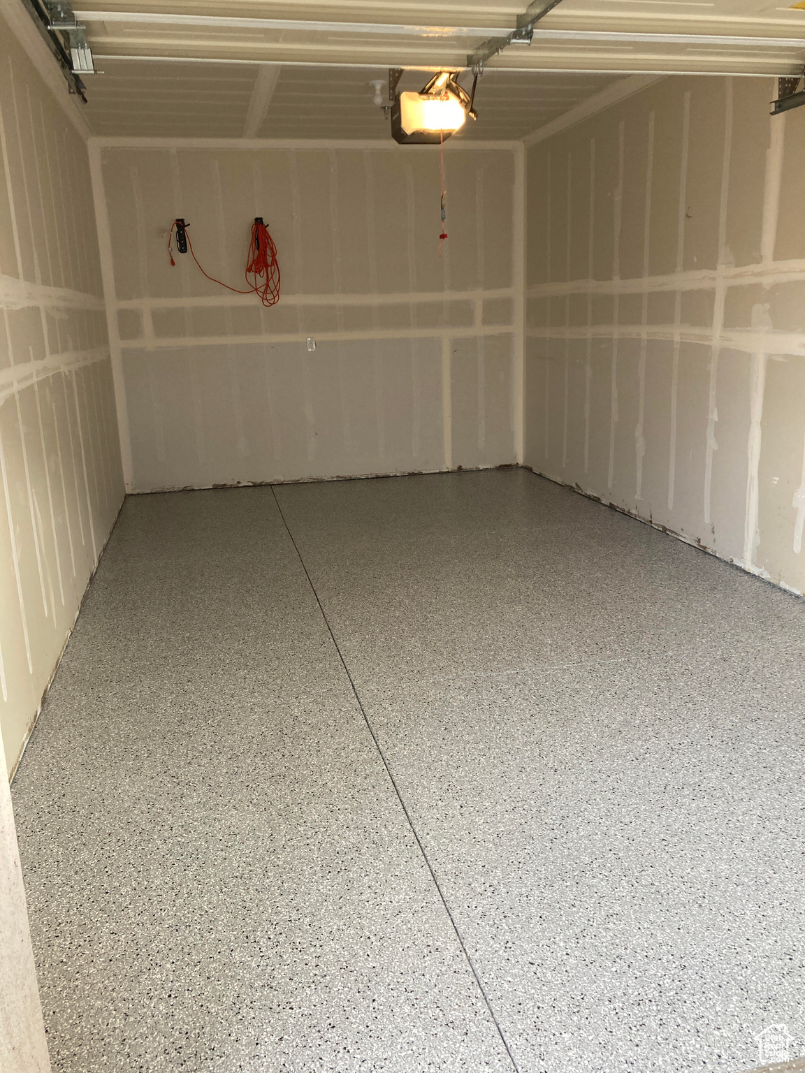 LAKE FRONT - Residential