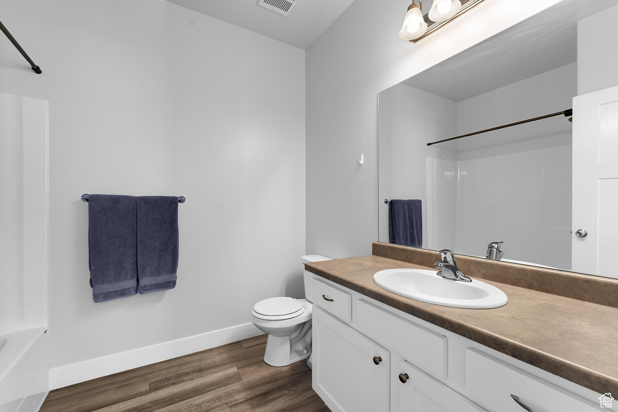 LAKE FRONT - Residential