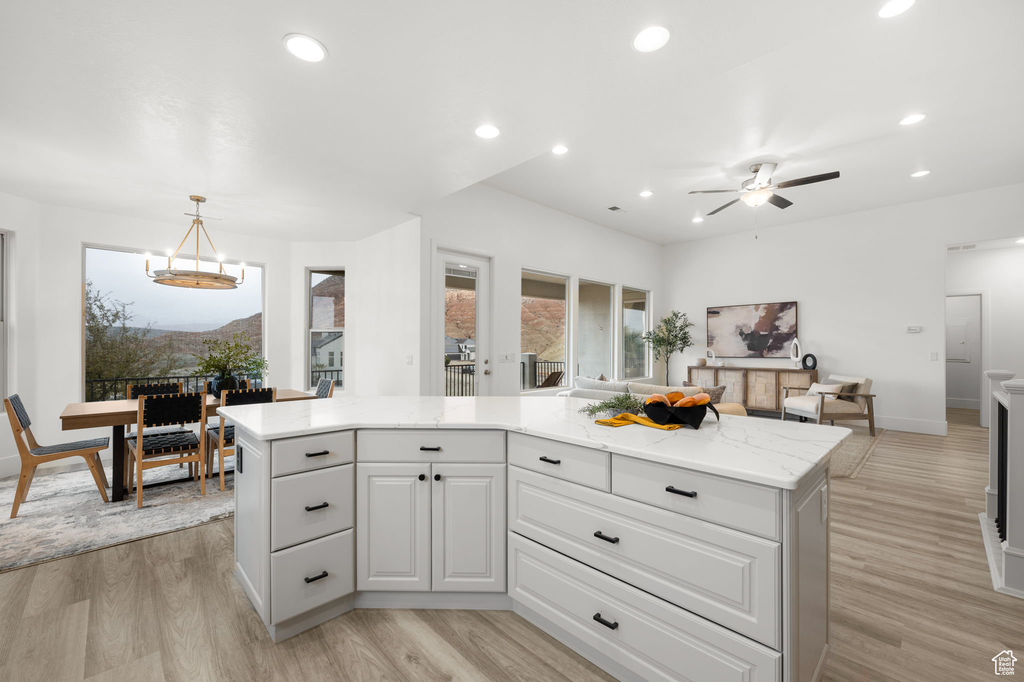1039 E Chinook Dr, Washington, Utah image 18