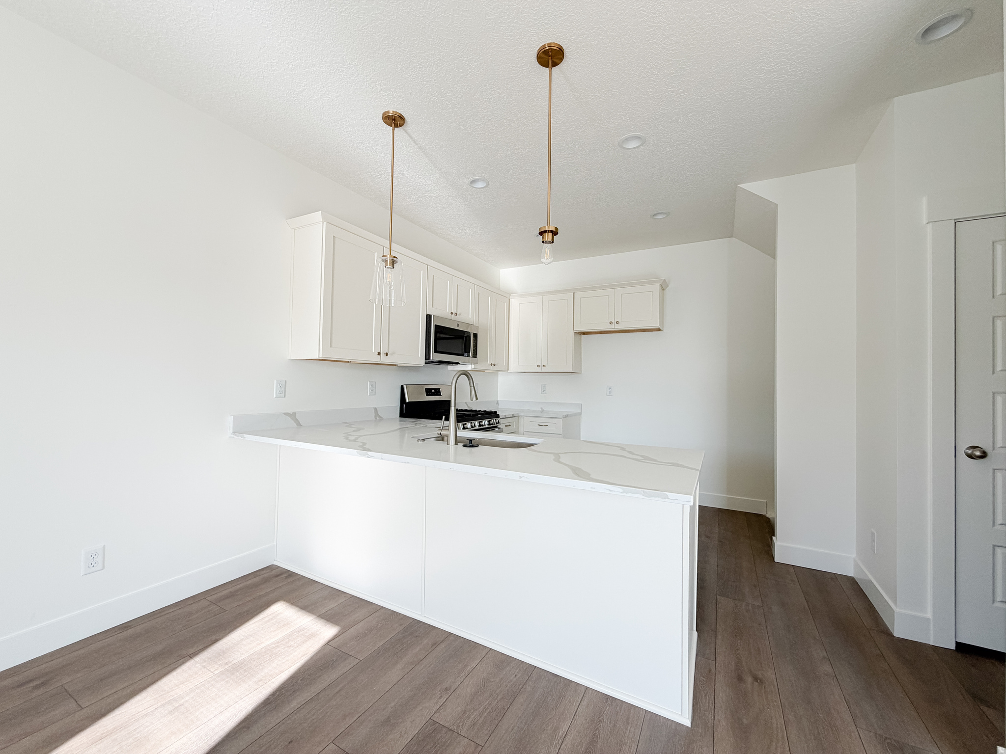 RIDGEVIEW - Residential