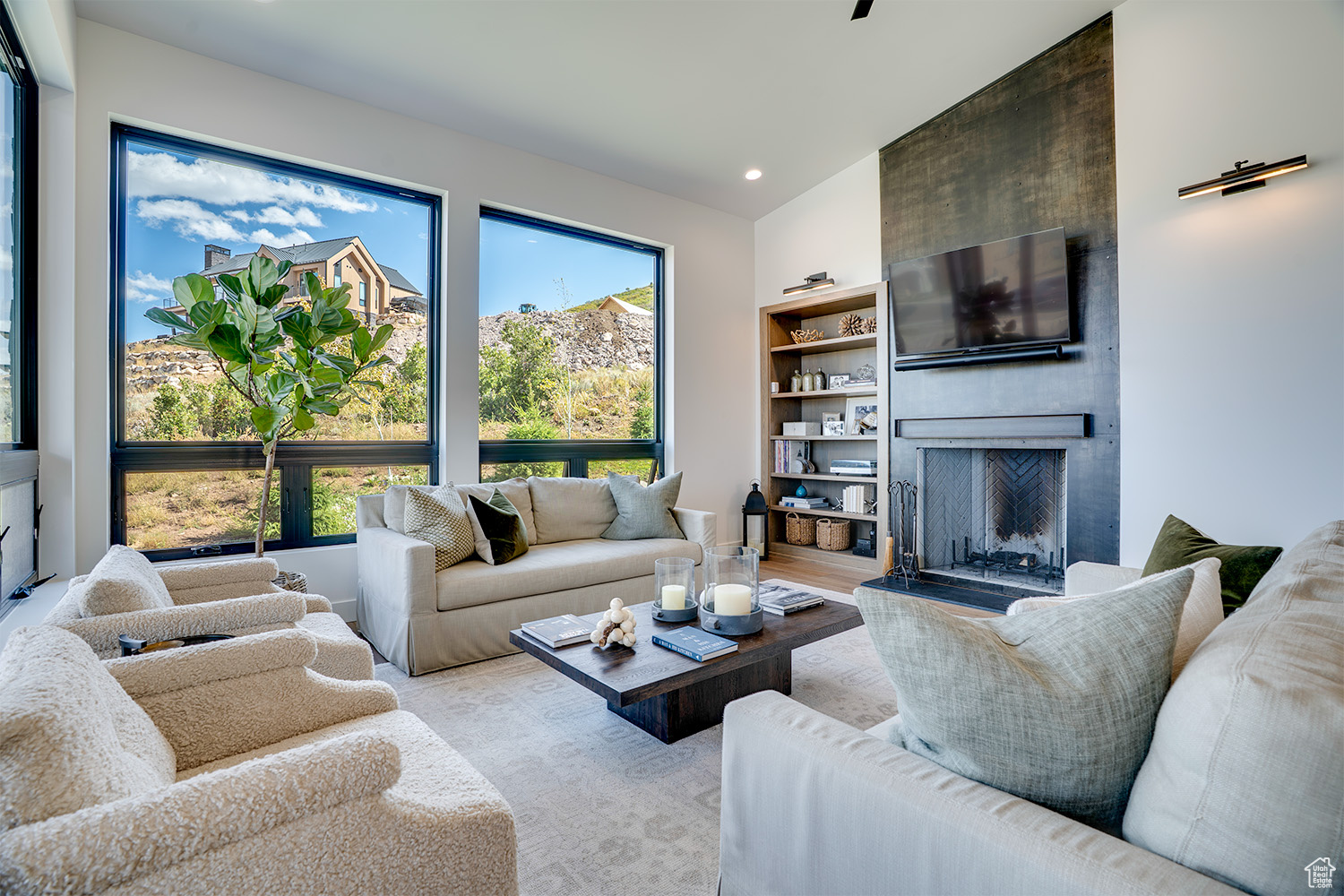 BENLOCH RANCH - Residential