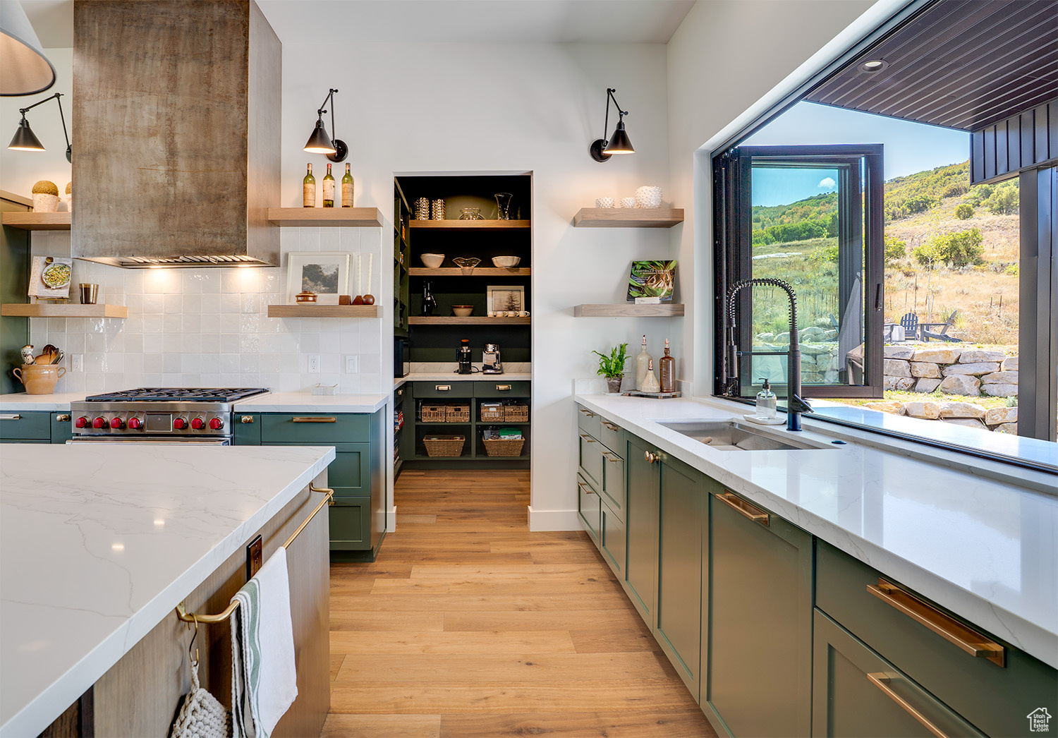 BENLOCH RANCH - Residential