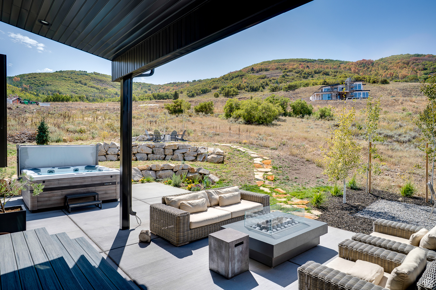 BENLOCH RANCH - Residential