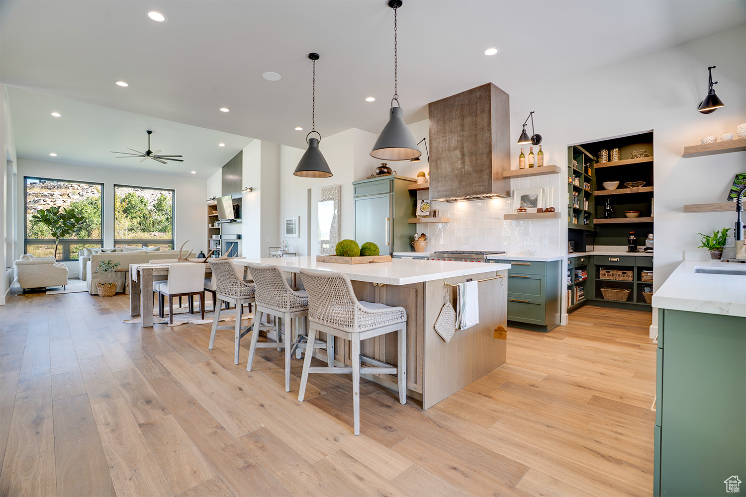 BENLOCH RANCH - Residential