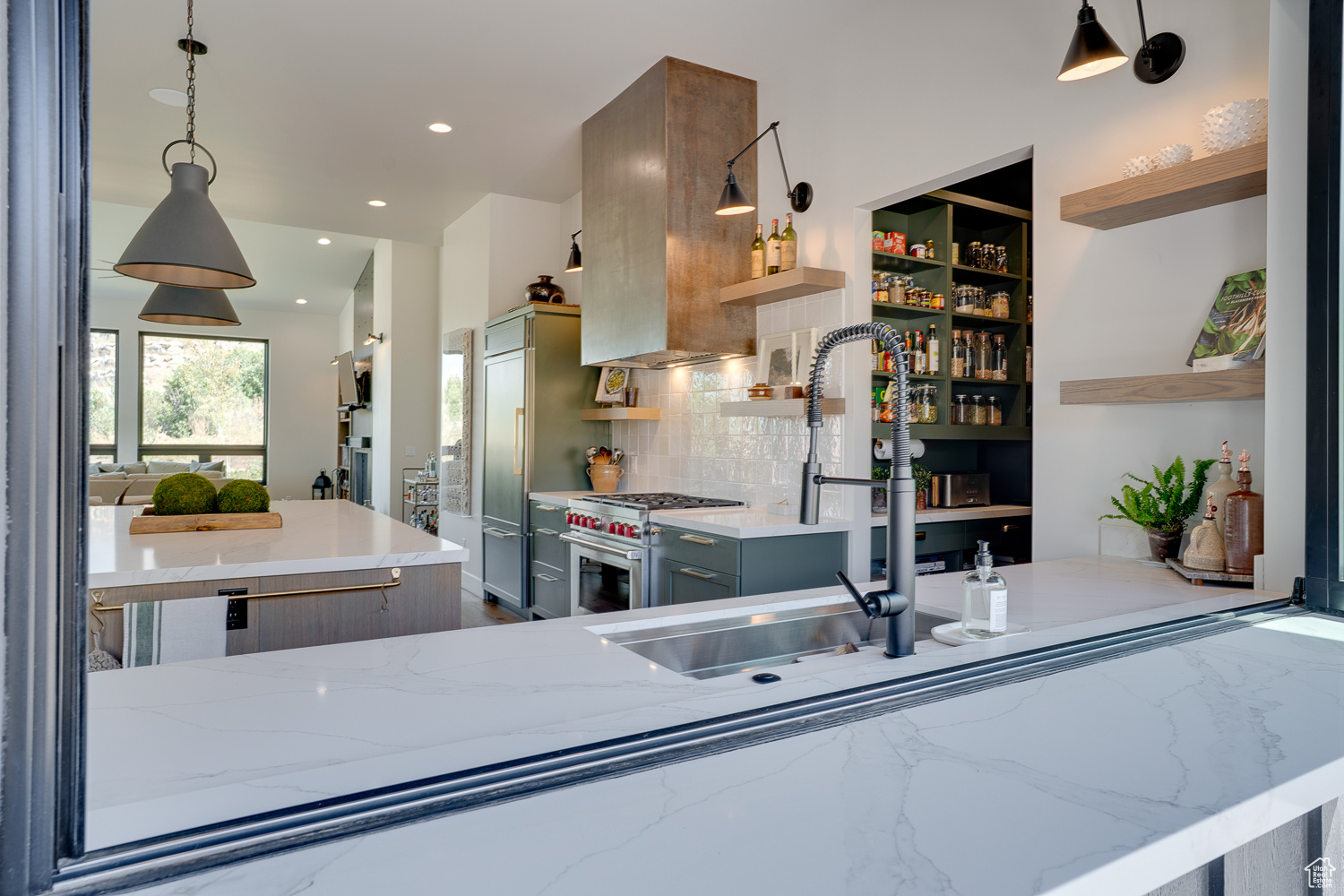 BENLOCH RANCH - Residential