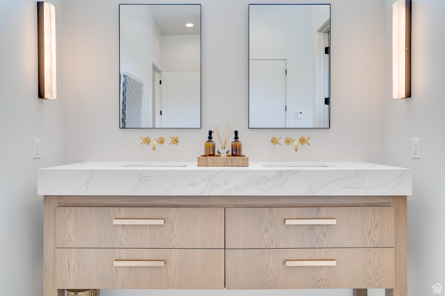 BENLOCH RANCH - Residential