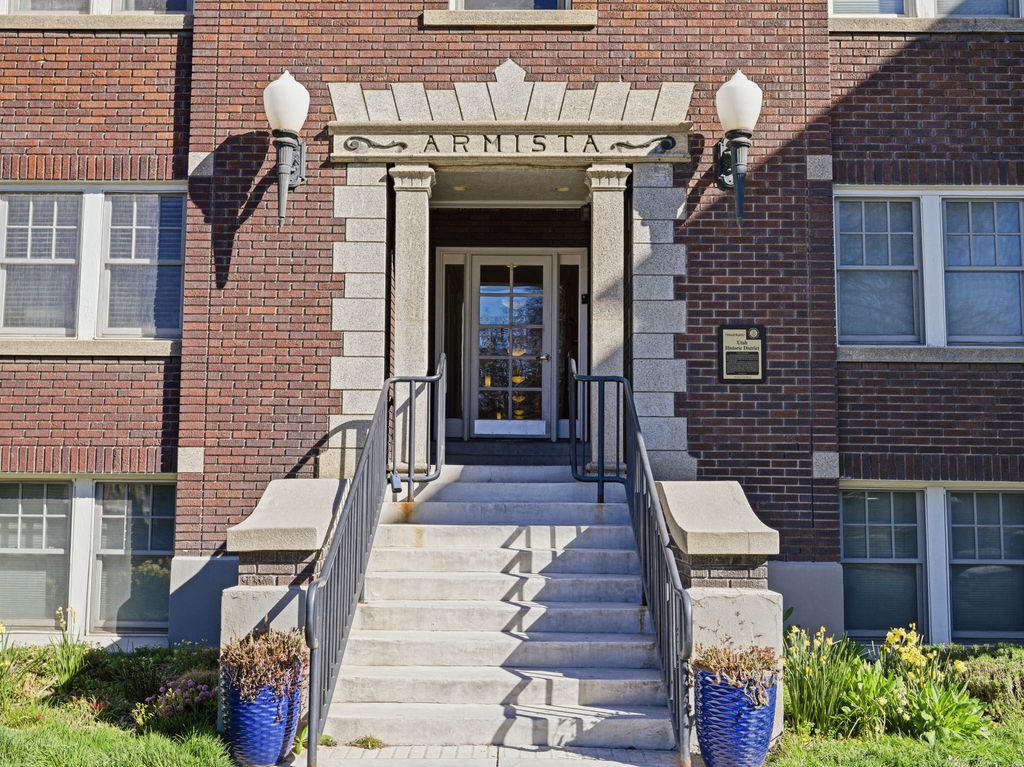 Photo of 555 E 100 S #408, Salt Lake City, UT 84102 (MLS # 2145824)