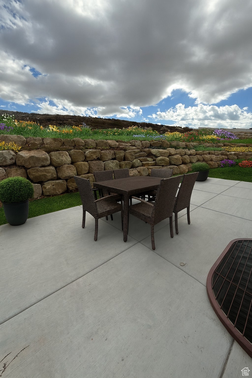 LONE TREE AT CIRCLE FIVE RANCH - Residential