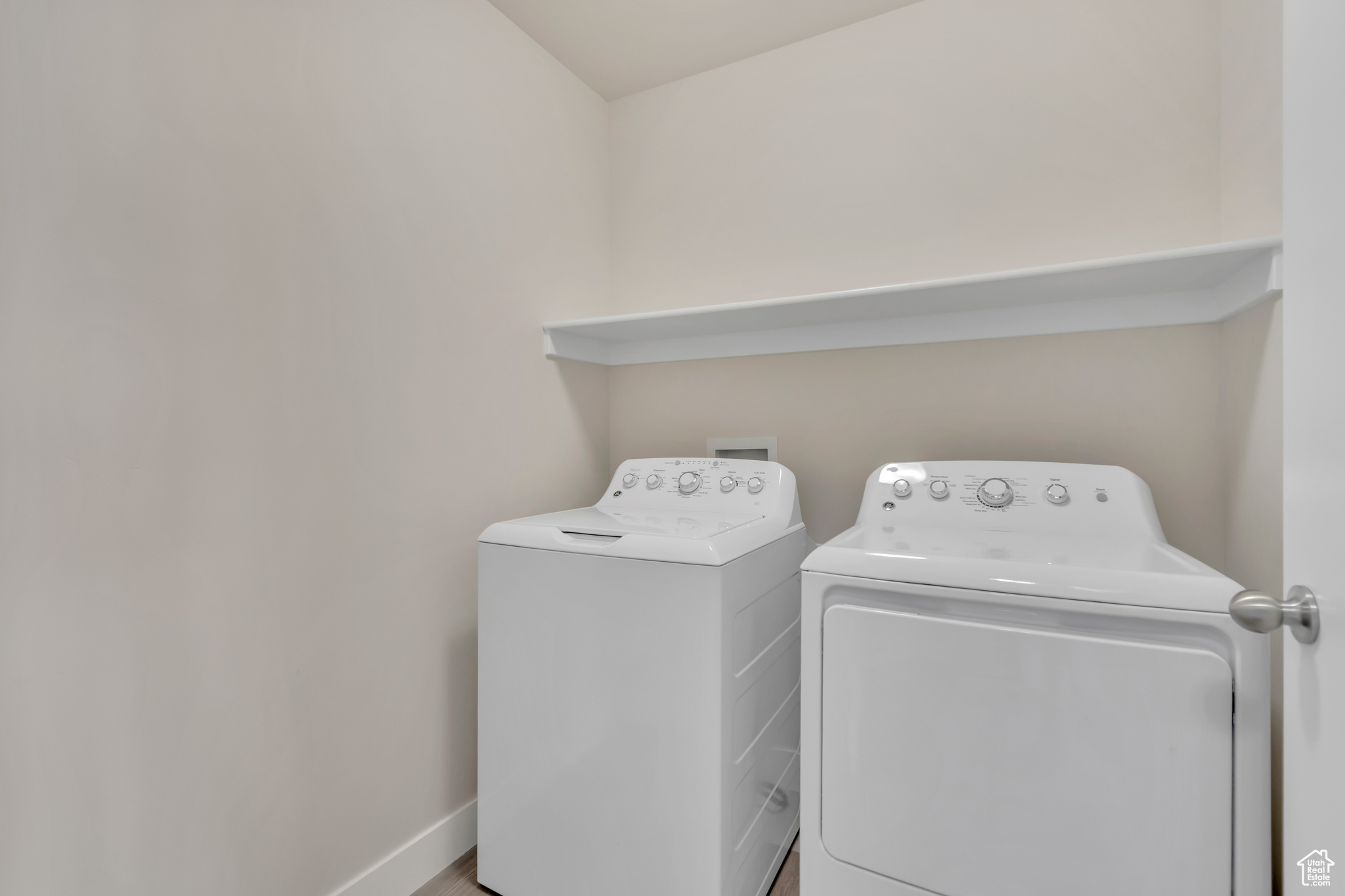 LONE TREE AT CIRCLE FIVE RANCH - Residential