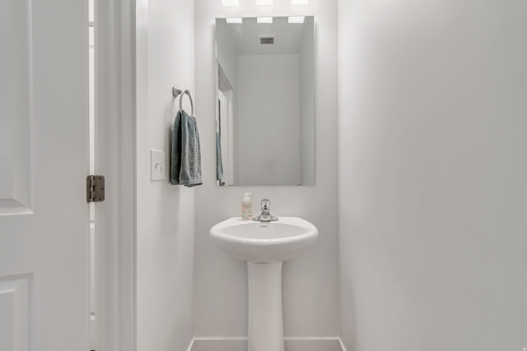 MOUNTAIN RIDGE - Residential