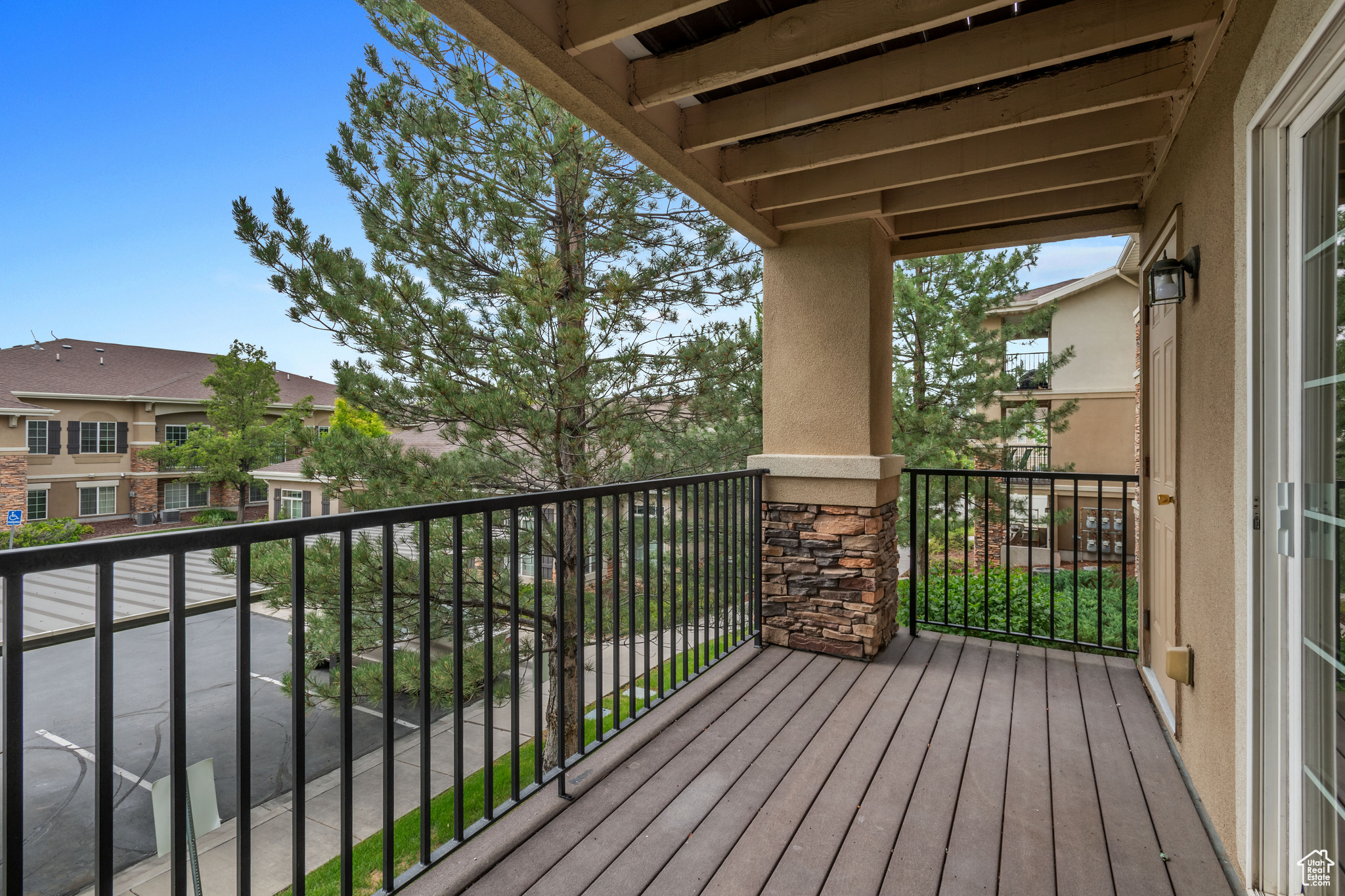 DRAPER PEAKS CONDOMINIUMS PHASE 8 - Residential