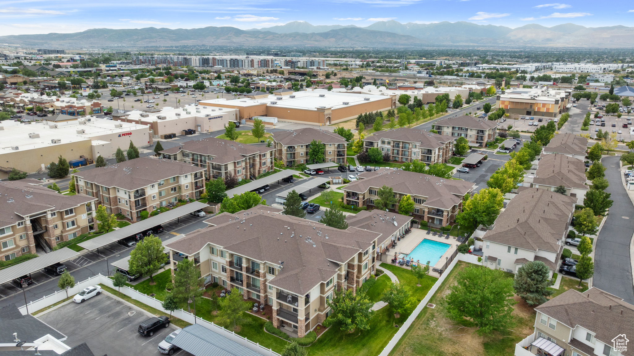 DRAPER PEAKS CONDOMINIUMS PHASE 8 - Residential