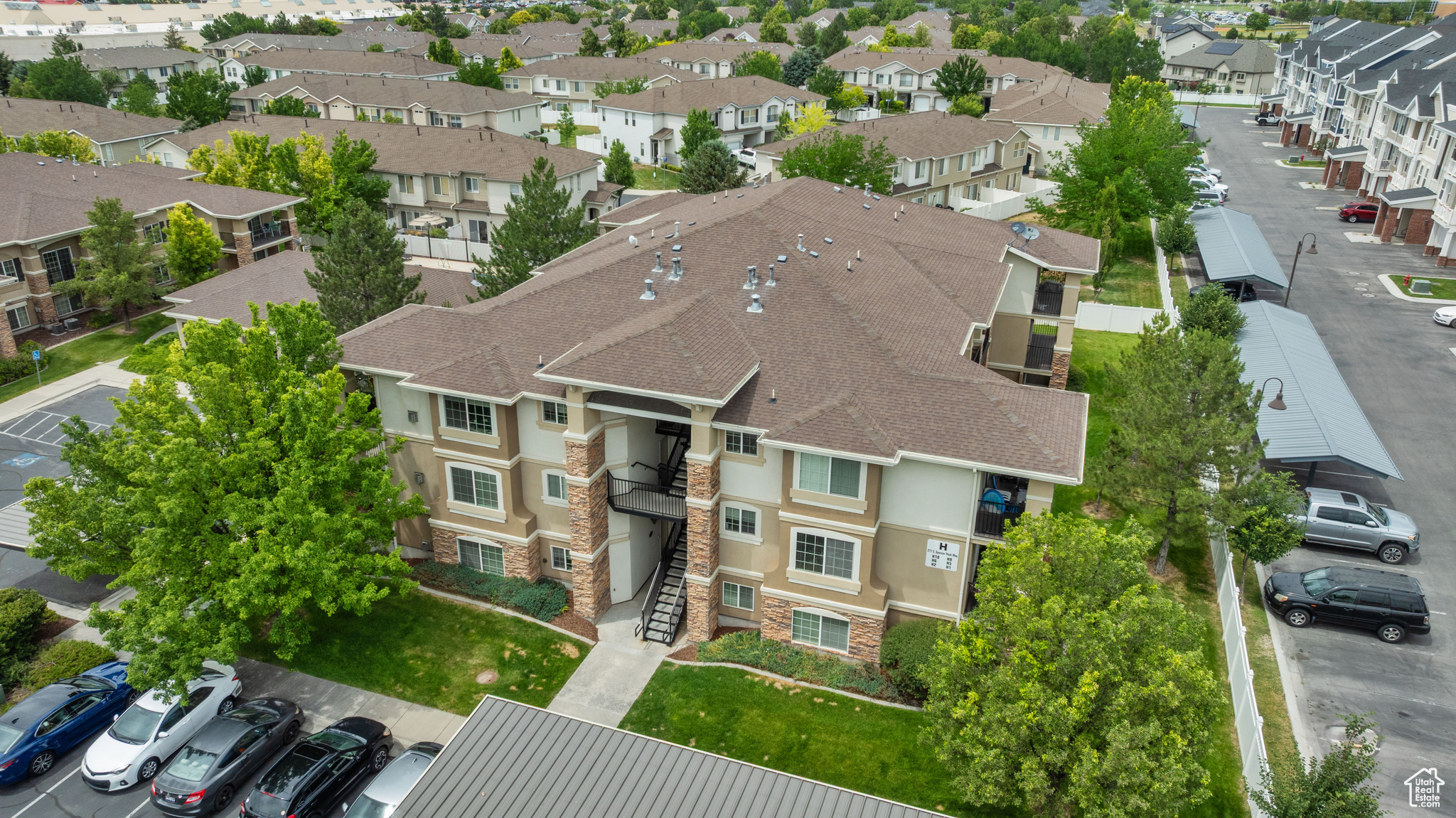 DRAPER PEAKS CONDOMINIUMS PHASE 8 - Residential