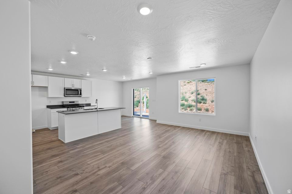 LONG VALLEY - Residential