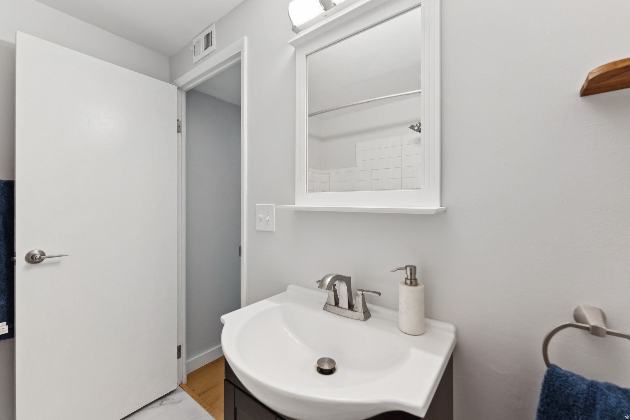 NORTHRIDGE H - Residential