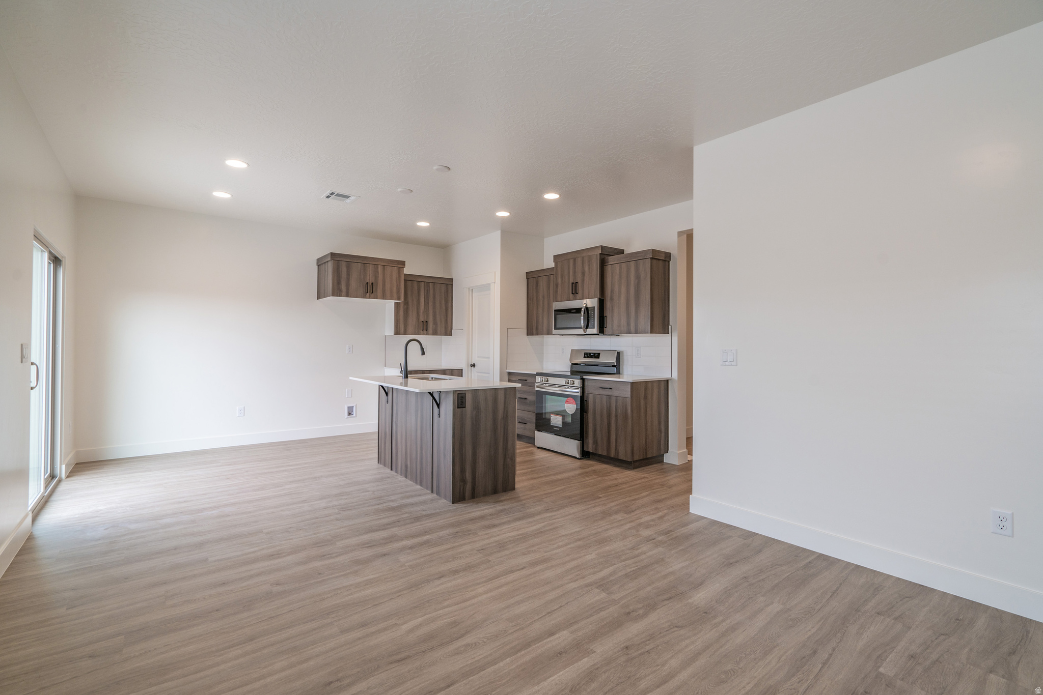 SOUTH DESERT TH 1 - Residential Lease