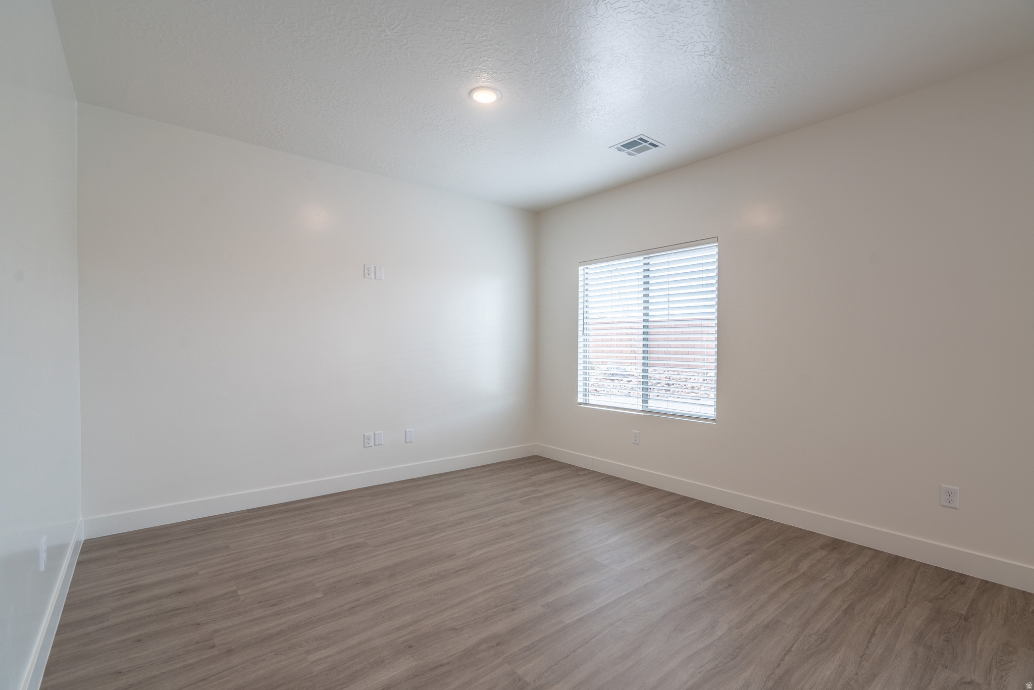 SOUTH DESERT TH 1 - Residential Lease