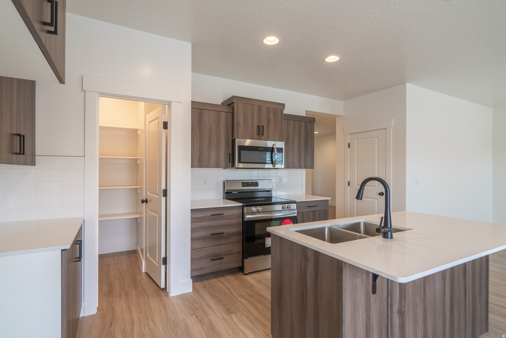 SOUTH DESERT TH 1 - Residential Lease