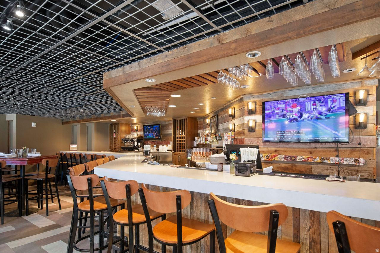 GRAND SUMMIT - Residential