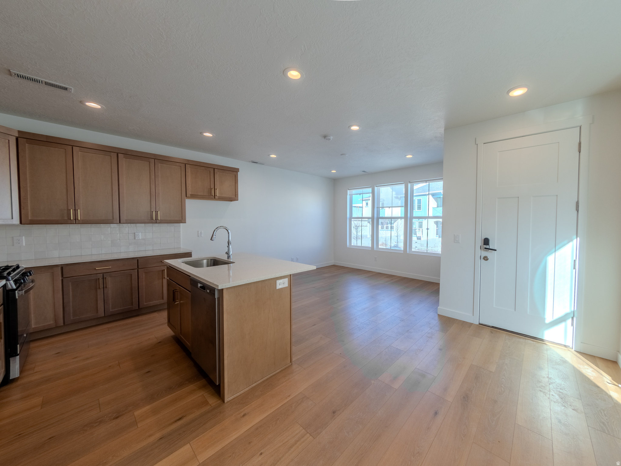 DAYBREAK - Residential