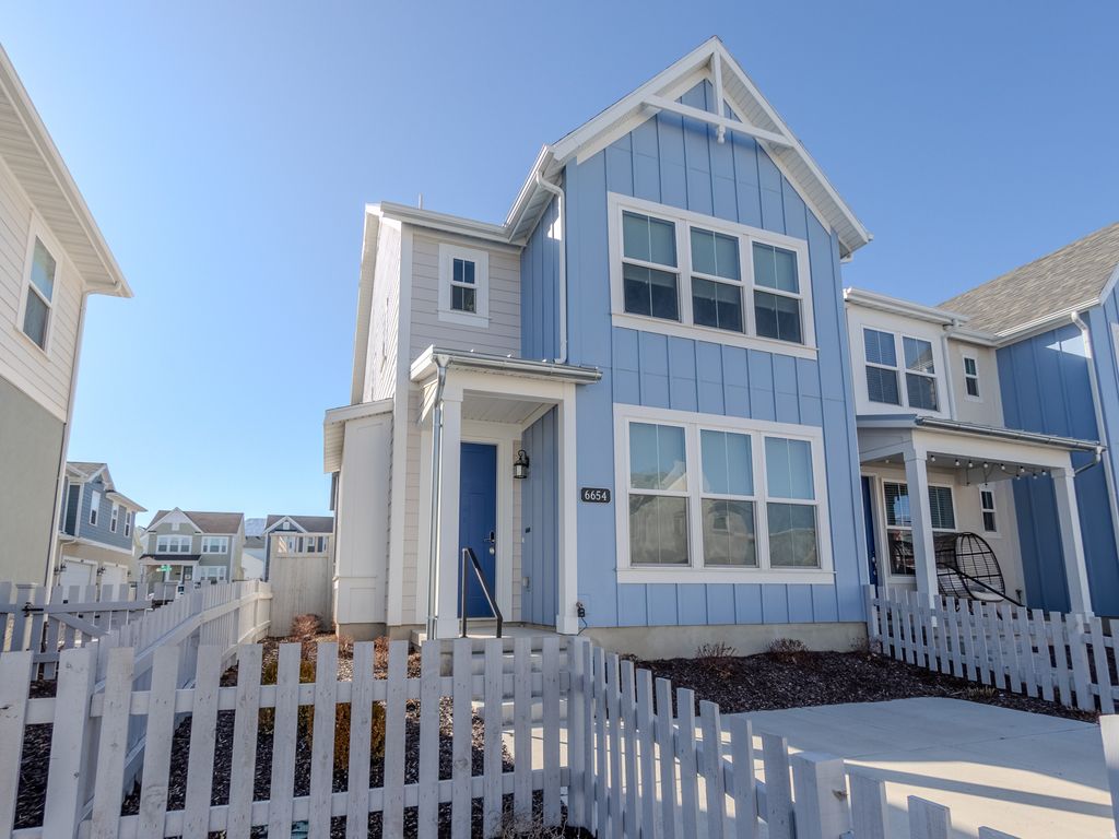 Photo of 6654 W SKIP ROCK RD S, South Jordan, UT 84009 (MLS # 2150851)