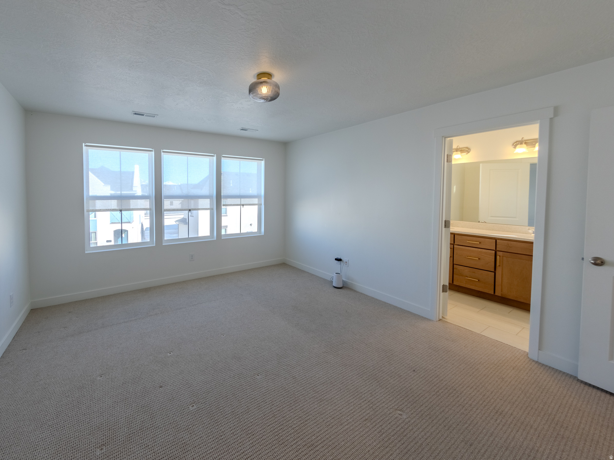 DAYBREAK - Residential