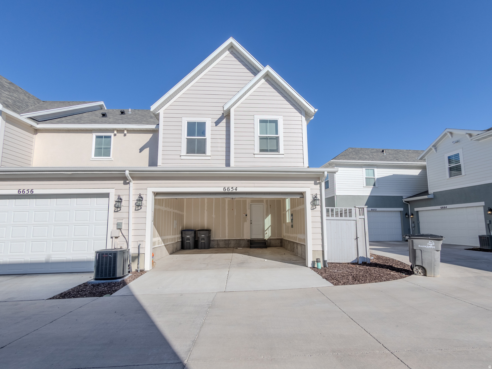 DAYBREAK - Residential