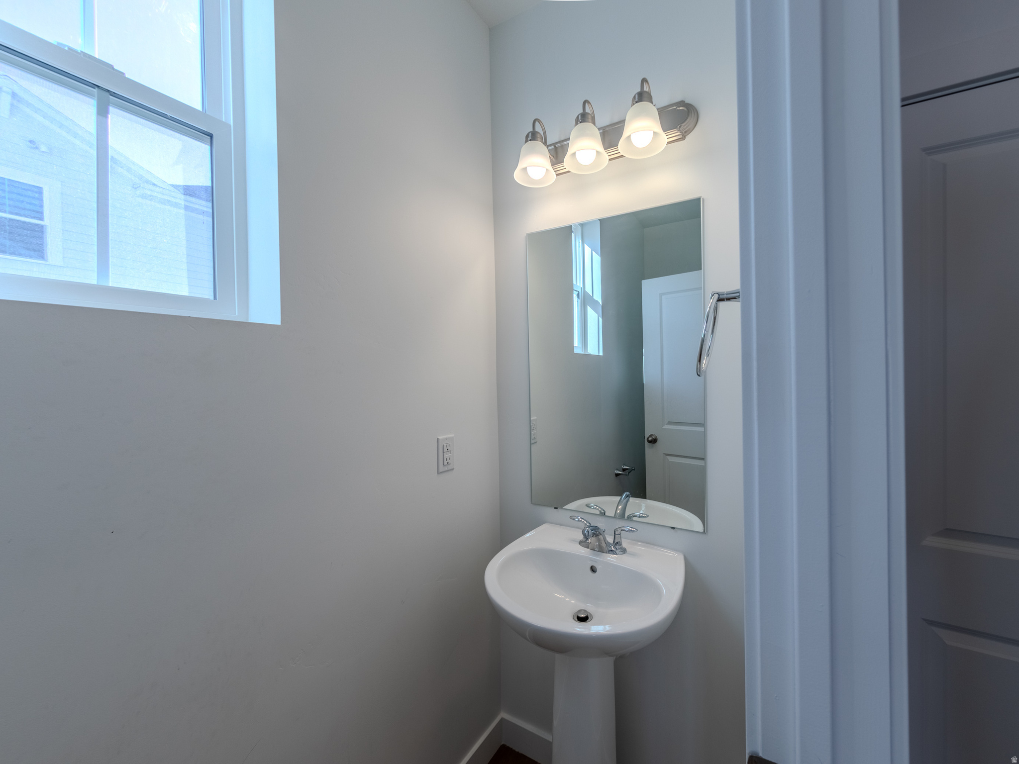 DAYBREAK - Residential