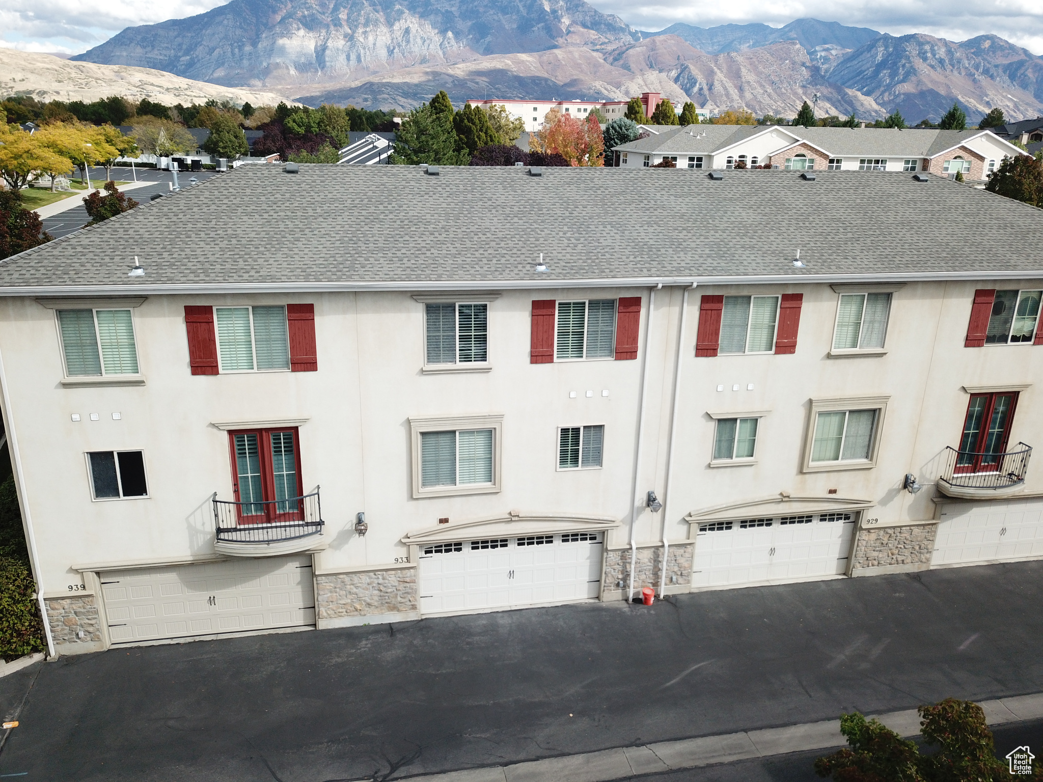 TUSCAN VILLAS - Residential