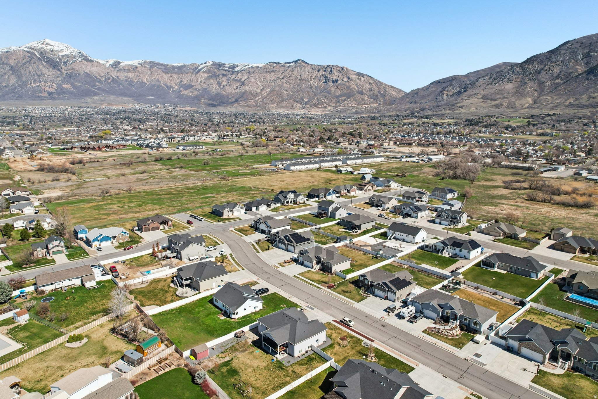 PLUSHNEST - Residential