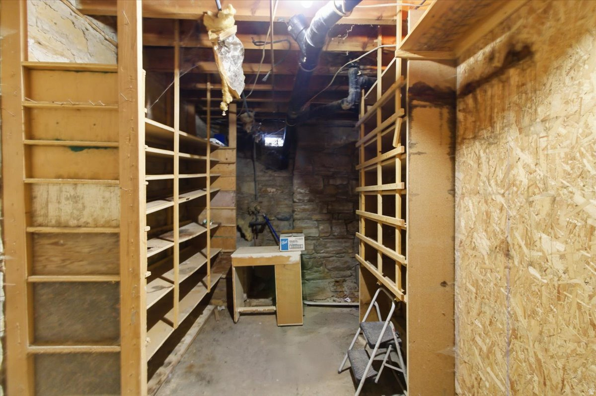 YOUNG PROPERTY - Residential