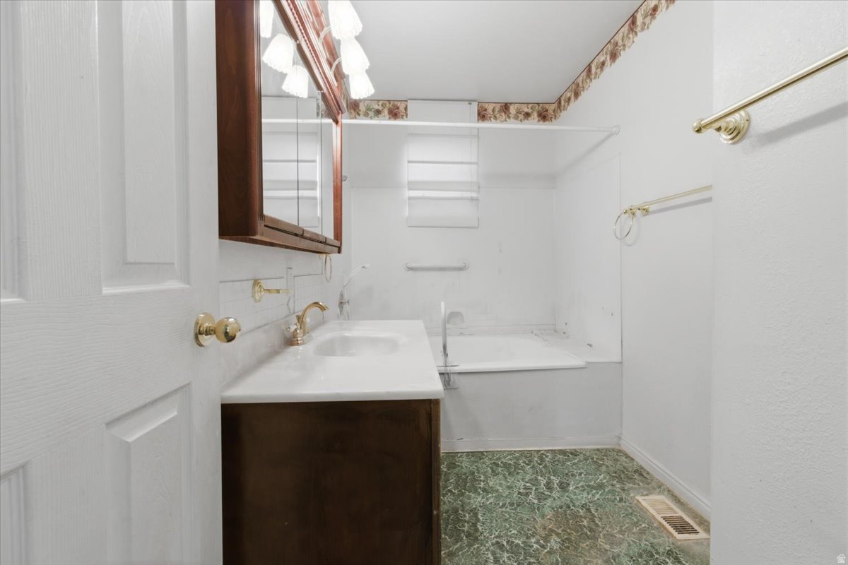 YOUNG PROPERTY - Residential