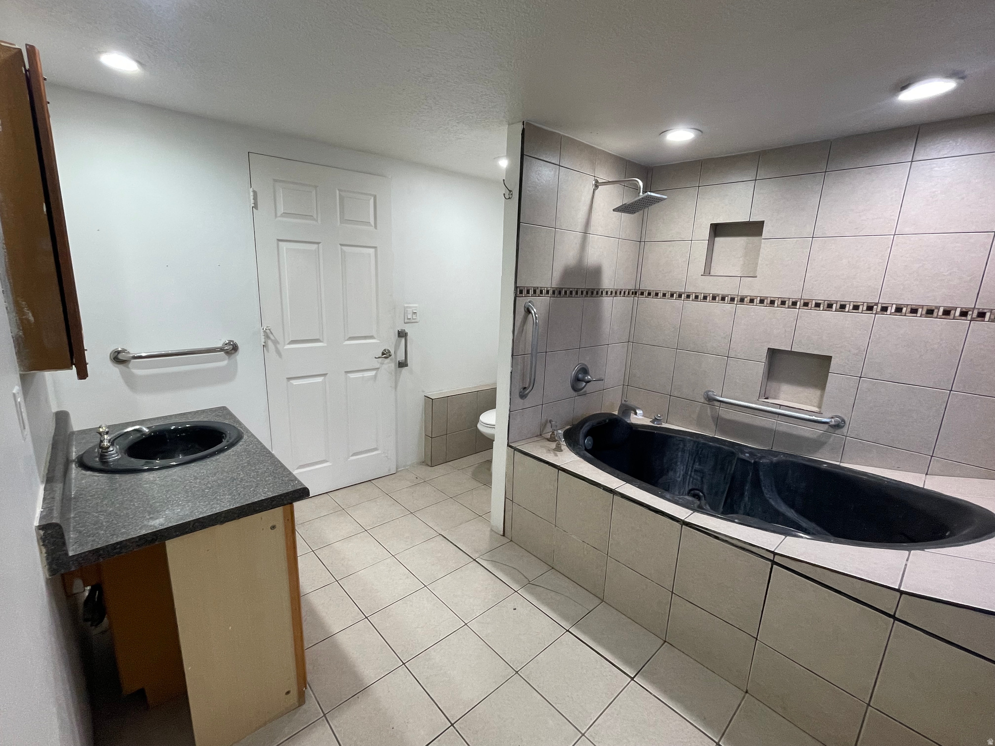 SANDEE VILLAGE - Residential