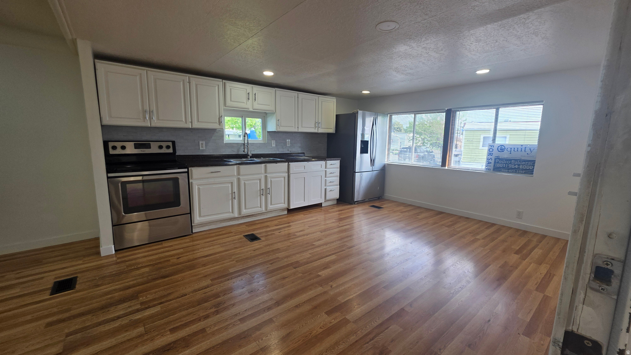 SANDEE VILLAGE - Residential